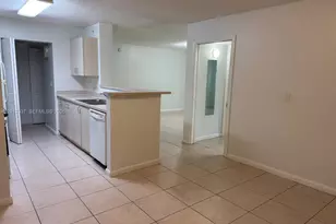 11133 SW 8th St, Pembroke Pines, FL 33025 - Photo 7