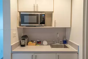 5445 Collins Ave, Miami Beach, FL 33140 - Photo 3