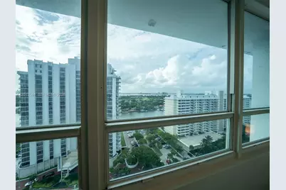 5445 Collins Ave #1718, Miami Beach, FL 33140 - Photo 7