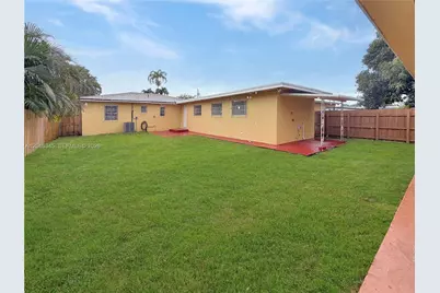111 SW 67th Ct, Miami, FL 33144 - Photo 13