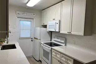 6550 Royal Palm Blvd, Margate, FL 33063 - Photo 7