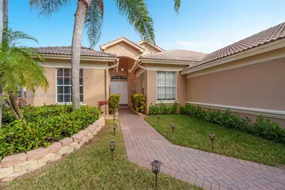 10635 NW 61st Ct, Parkland, FL 33076 - Photo 3