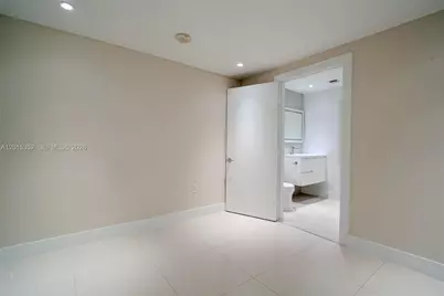 900 Biscayne Blvd #1707, Miami, FL 33132 - Photo 13
