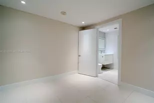 900 Biscayne Blvd, Miami, FL 33132 - Photo 13