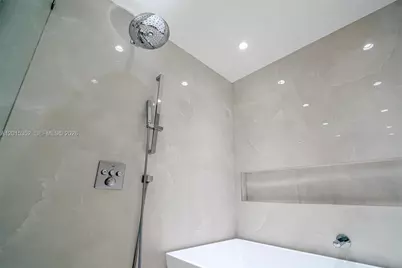 900 Biscayne Blvd #1707, Miami, FL 33132 - Photo 59