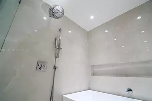 900 Biscayne Blvd, Miami, FL 33132 - Photo 59