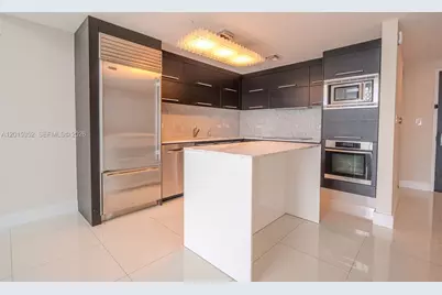 900 Biscayne Blvd #1707, Miami, FL 33132 - Photo 5