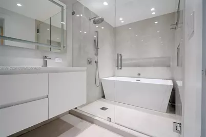 900 Biscayne Blvd #1707, Miami, FL 33132 - Photo 61