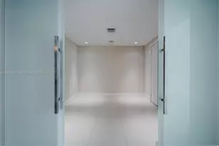 900 Biscayne Blvd, Miami, FL 33132 - Photo 15