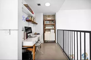 300 S Biscayne Blvd, Miami, FL 33131 - Photo 13
