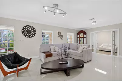 9261 SW 88 St, Miami, FL 33176 - Photo 11