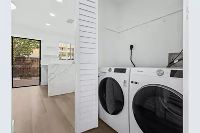 8360 NW 8th St #1-2, Miami, FL 33126 - Photo 17