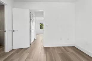 8360 NW 8th St, Miami, FL 33126 - Photo 19