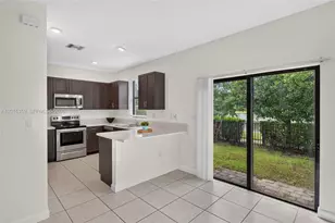 5892 Mustang Manor, Davie, FL 33314 - Photo 7