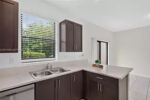 5892 Mustang Manor, Davie, FL 33314 - Photo 11