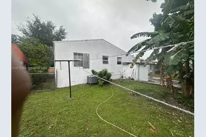 410 NW 98th St, Miami, FL 33150 - Photo 7