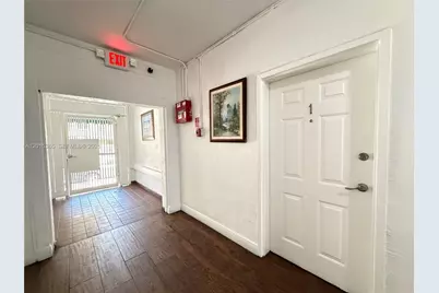 746 SW 2nd St #1, Miami, FL 33130 - Photo 13