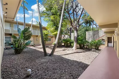 6330 SW 79th St #4, South Miami, FL 33143 - Photo 15