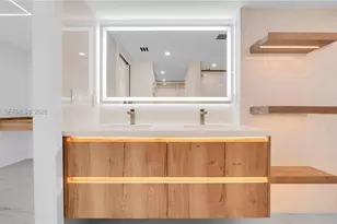 1623 Collins Ave, Miami Beach, FL 33139 - Photo 21