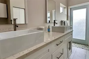 1324 NE 14th Ave, Fort Lauderdale, FL 33304 - Photo 27