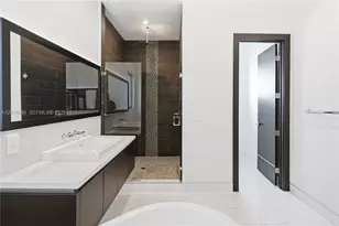 8221 NW 34th Dr, Doral, FL 33122 - Photo 33