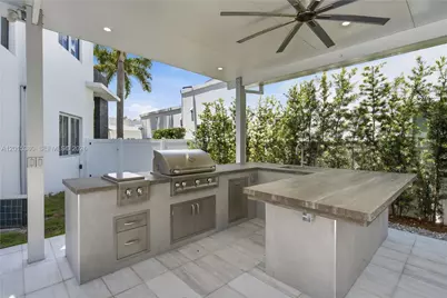 8221 NW 34th Dr, Doral, FL 33122 - Photo 5
