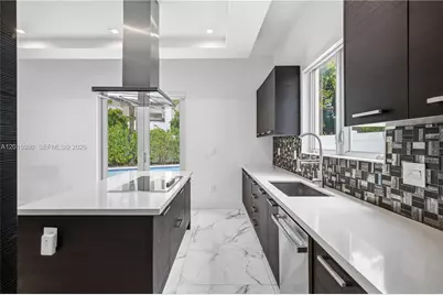 8221 NW 34th Dr, Doral, FL 33122 - Photo 19