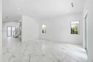 8221 NW 34th Dr, Doral, FL 33122 - Photo 17