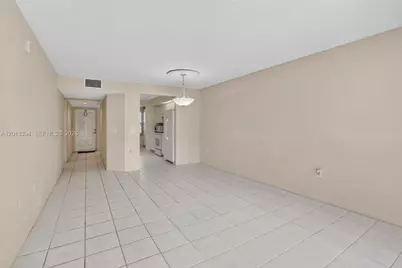 700 SW 137th Ave #110H, Pembroke Pines, FL 33027 - Photo 13
