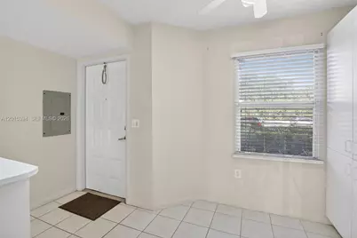 700 SW 137th Ave #110H, Pembroke Pines, FL 33027 - Photo 7