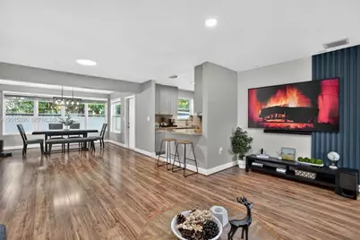 7860 NW 10th St, Pembroke Pines, FL 33024 - Photo 5