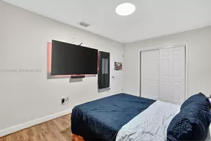 7860 NW 10th St, Pembroke Pines, FL 33024 - Photo 21
