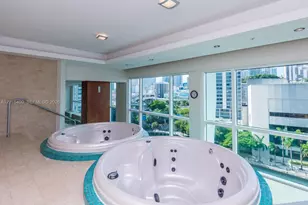 41 SE 5th St, Miami, FL 33131 - Photo 59