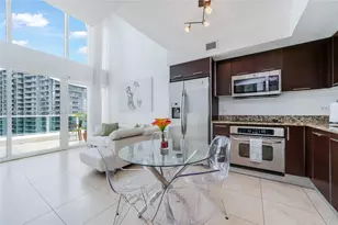 41 SE 5th St, Miami, FL 33131 - Photo 13