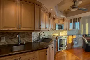 2000 Island Blvd, Aventura, FL 33160 - Photo 5