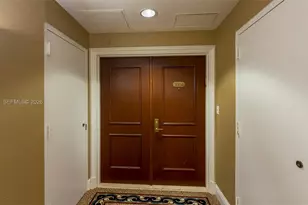 2000 Island Blvd, Aventura, FL 33160 - Photo 9