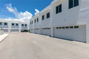 2610 NE 213th St, Miami, FL 33180 - Photo 33