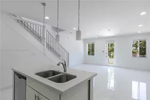 2610 NE 213th St, Miami, FL 33180 - Photo 9