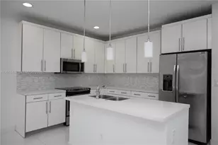 2610 NE 213th St, Miami, FL 33180 - Photo 5