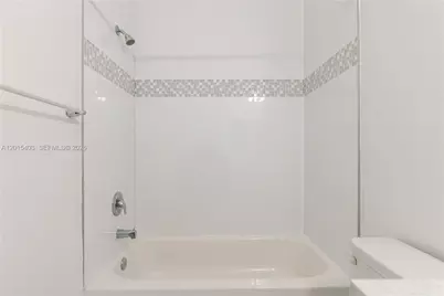 2610 NE 213th St #103, Miami, FL 33180 - Photo 17