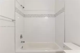 2610 NE 213th St, Miami, FL 33180 - Photo 17