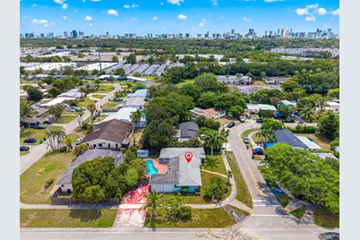 1401 NE 200th Ter, Miami, FL 33179 - Photo 35