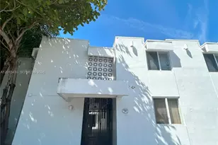 5814 NE 4th Ct, Miami, FL 33137 - Photo 15