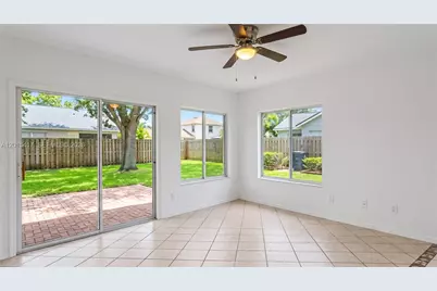 731 SW 24th St, Vero Beach, FL 32962 - Photo 5
