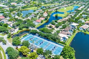 8146 N Savannah Cir, Davie, FL 33328 - Photo 27