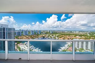 21205 Yacht Club Dr, Aventura, FL 33180 - Photo 19