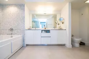 21205 Yacht Club Dr, Aventura, FL 33180 - Photo 43