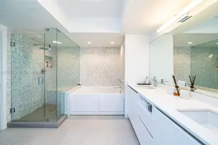 21205 Yacht Club Dr, Aventura, FL 33180 - Photo 45