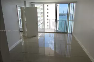 7601 E Treasure Dr, North Bay Village, FL 33141 - Photo 3