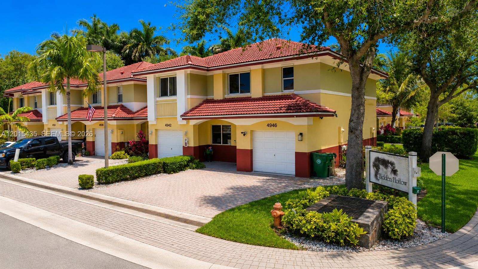 4946 SW 66th Terrace - 4946 SW 66th Terrace, Davie, FL 33314 Luxury Property | Jose Angel Pina